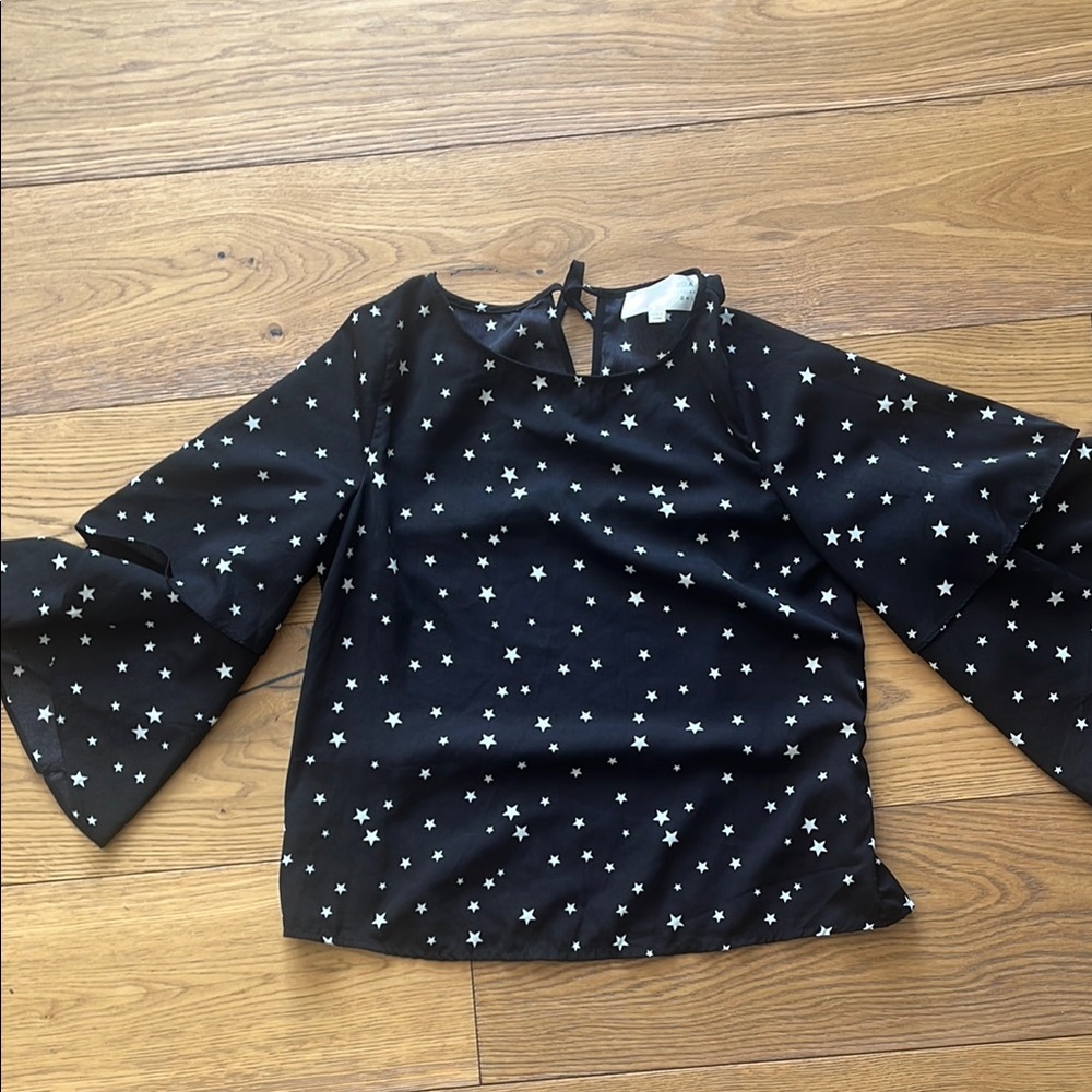 JOA Black Star Pattern women’s top tiered bell sleeves